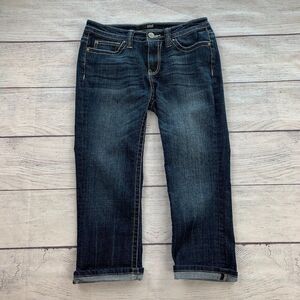 A.N.A. Jean Capri 6 or 28 Dark Wash Stretch Inseam 22"